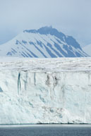 Crevices in the Glacier / Large crevices in the frount of the glacier at Samarinvågen / Brepollen, Svalbard